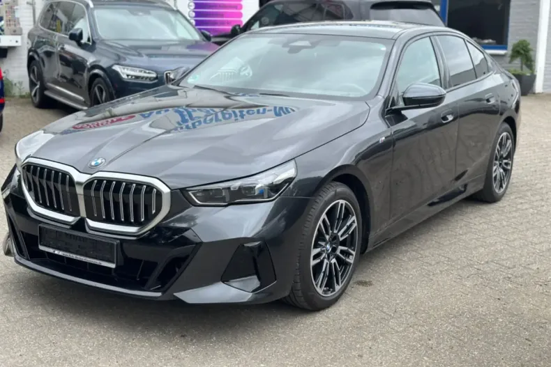 BMW 520 din 2023 cu 9.350 km - oferta BMW122306 - foto 1