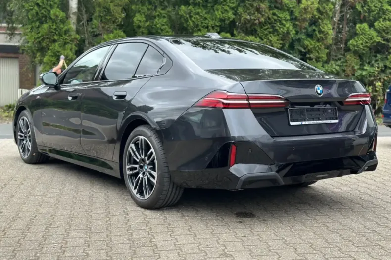 BMW 520 din 2023 cu 9.350 km - oferta BMW122306 - foto 5