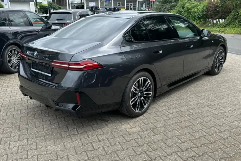 BMW 520 din 2023 cu 9.350 km - oferta BMW122306 - foto 7