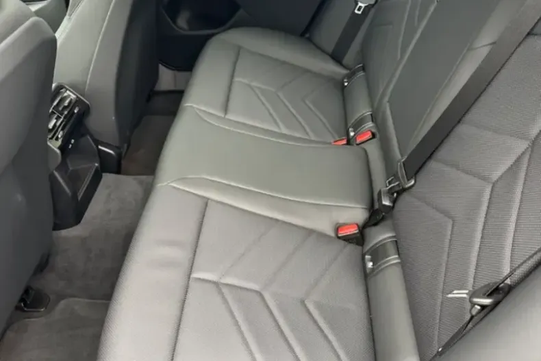 BMW 520 din 2023 cu 9.350 km - oferta BMW122306 - foto 13