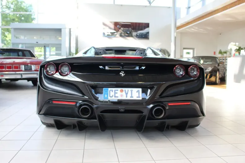 Ferrari F8 din 2022 cu 8.500 km - oferta FER122311 - foto 8