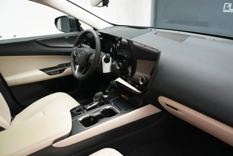 Lexus NX 450h din 2025 cu 11 km - oferta LEX122327 - foto 9