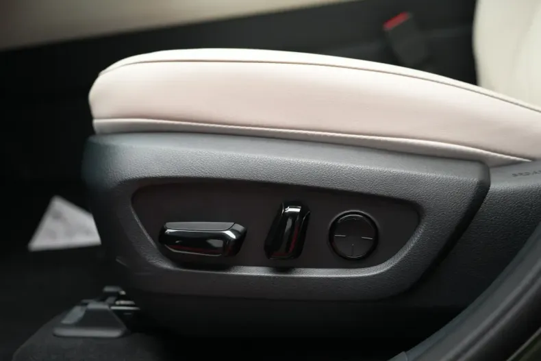 Lexus NX 450h din 2025 cu 11 km - oferta LEX122327 - foto 26