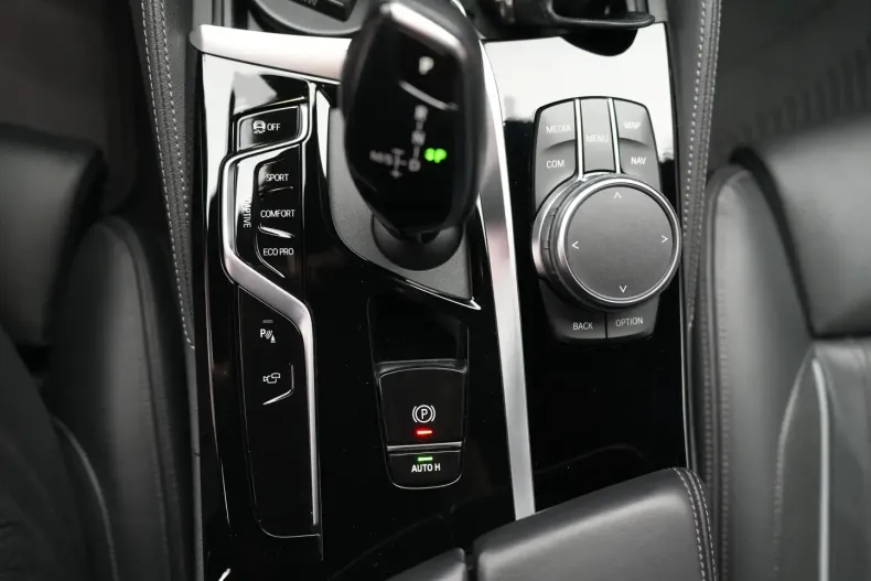 BMW 550 din 2022 cu 70.000 km - oferta BMW122329 - foto 24