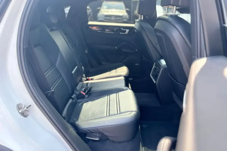 Porsche Cayenne din 2020 cu 95.000 km - oferta POR122333 - foto 30