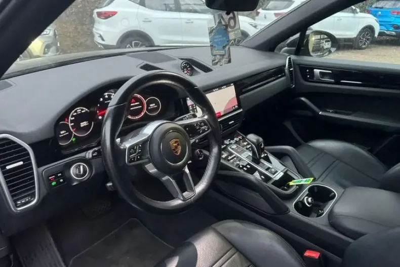 Porsche Cayenne din 2020 cu 90.000 km - oferta POR122336 - foto 3