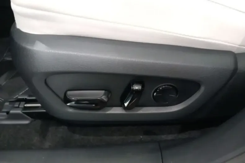 Lexus RX 450 din 2024 cu 10 km - oferta LEX122340 - foto 22