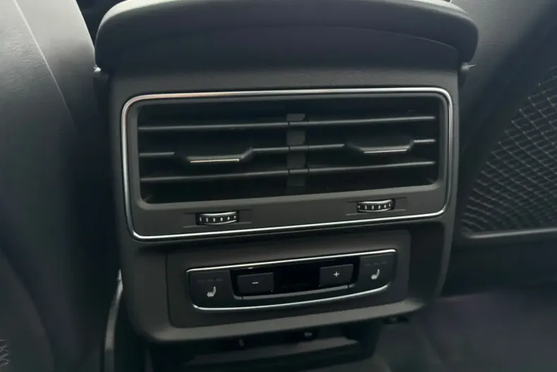 Audi Q8 din 2024 cu 1.000 km - oferta AUD122341 - foto 13