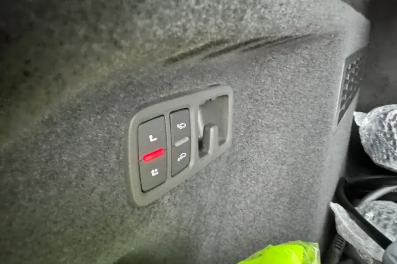 Audi Q8 din 2024 cu 1.000 km - oferta AUD122341 - foto 15