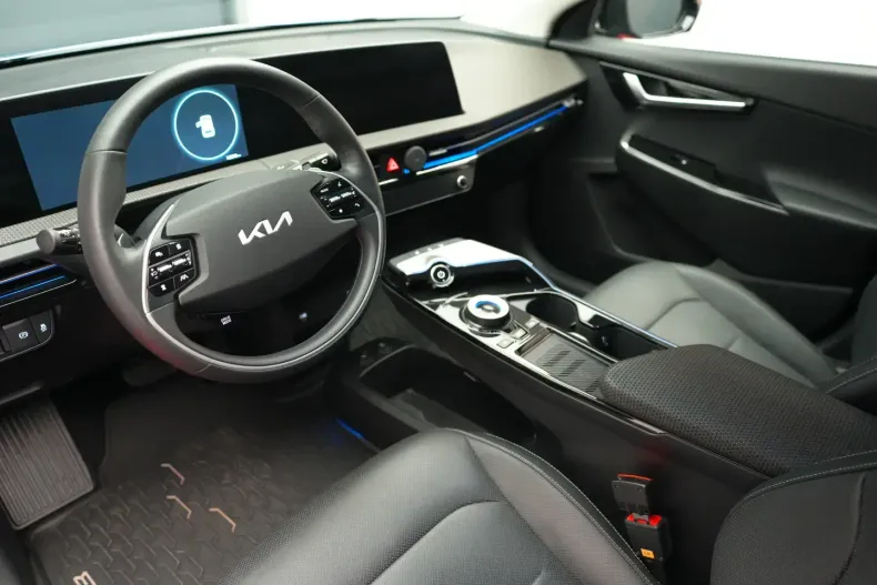 Kia EV6 din 2023 cu 14.000 km - oferta KIA122344 - foto 13
