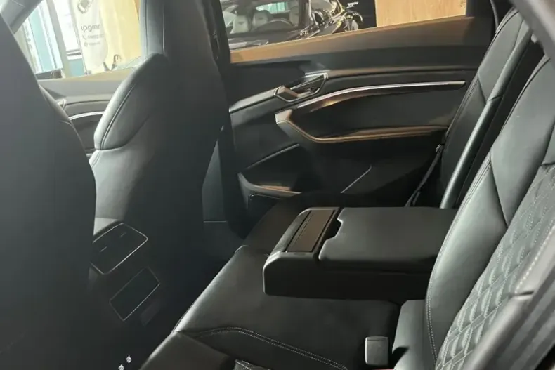 Audi e-tron din 2021 cu 39.247 km - oferta AUD122352 - foto 5