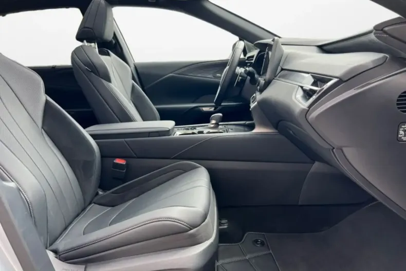 Lexus RX 500 din 2023 cu 60.000 km - oferta LEX122354 - foto 4