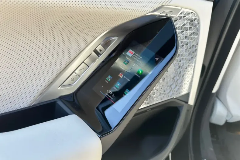 BMW M760 din 2024 cu 14.412 km - oferta BMW122356 - foto 13