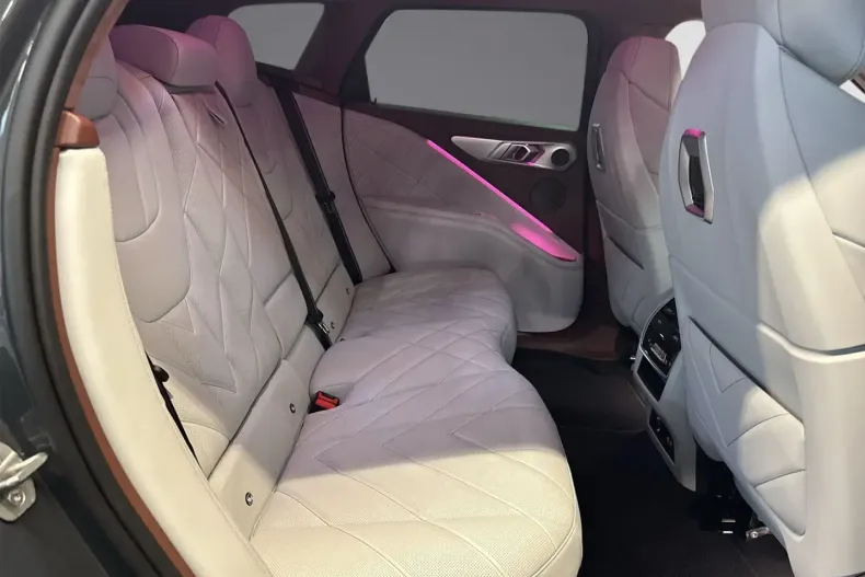 BMW XM din 2023 cu 16.891 km - oferta BMW122358 - foto 8