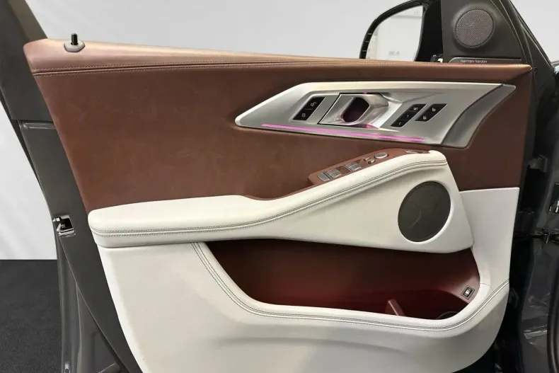 BMW XM din 2023 cu 16.891 km - oferta BMW122358 - foto 11