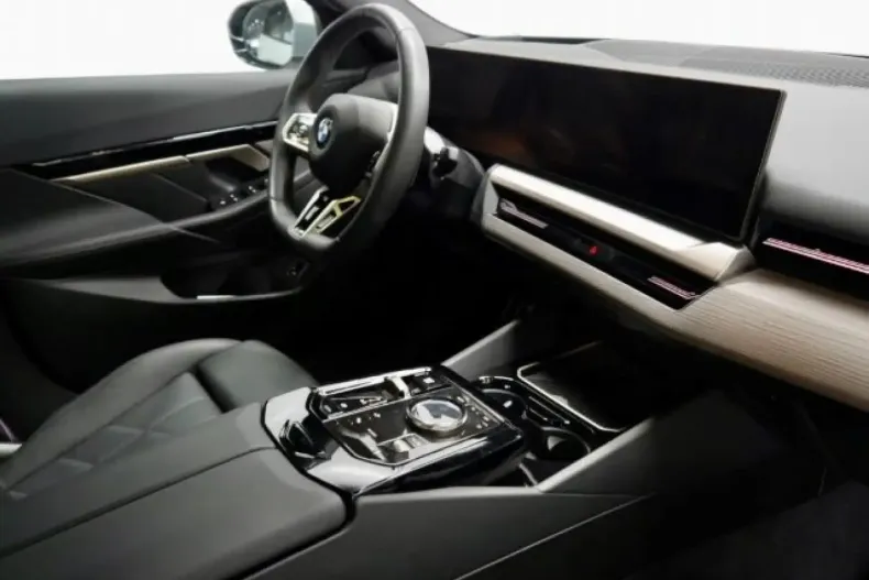 BMW 520 din 2024 cu 32.200 km - oferta BMW122360 - foto 8