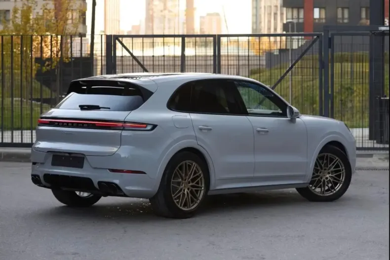 Porsche Cayenne din 2024 cu 17.700 km - oferta POR122361 - foto 5