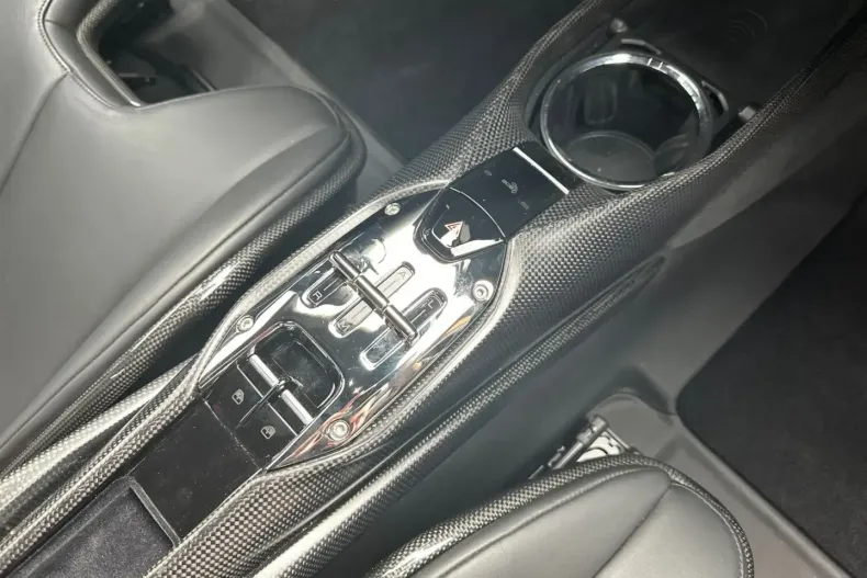 Ferrari 296 GTB din 2022 cu 21.000 km - oferta FER122366 - foto 18