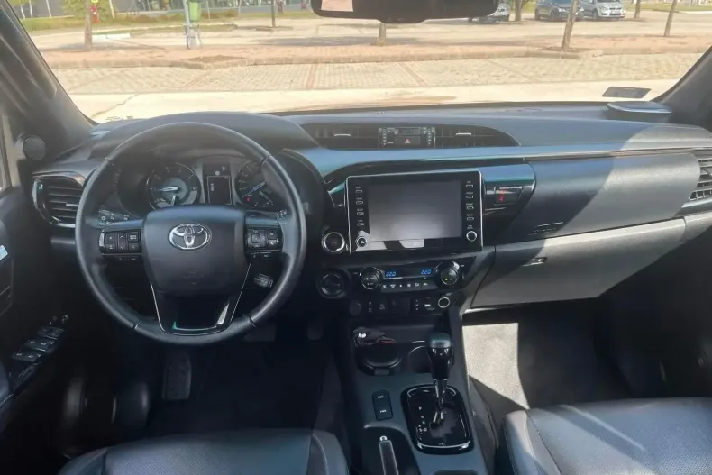 Toyota Hilux din 2023 cu 39.500 km - oferta TOY122370 - foto 5