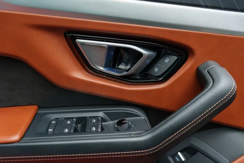 Lamborghini Urus din 2022 cu 57.000 km - oferta LAM122372 - foto 13