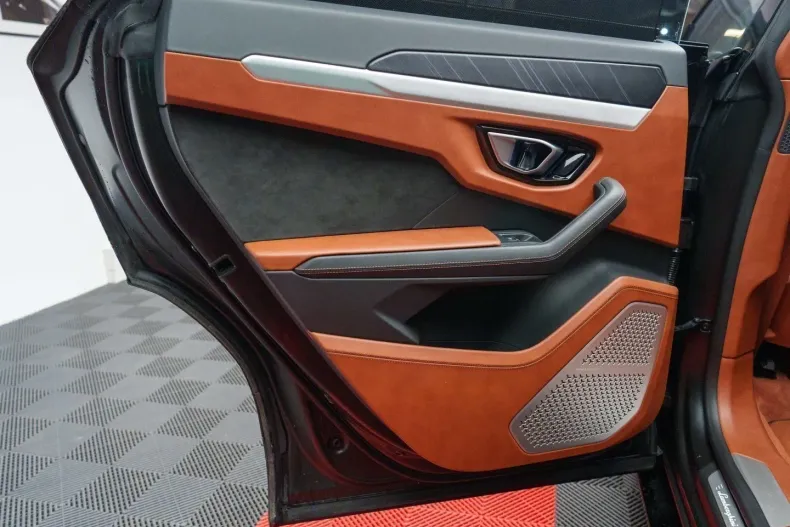 Lamborghini Urus din 2022 cu 57.000 km - oferta LAM122372 - foto 31