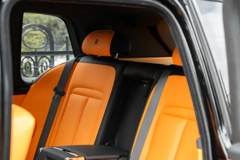 Rolls-Royce Cullinan din 2023 cu 9.500 km - oferta ROL122375 - foto 9