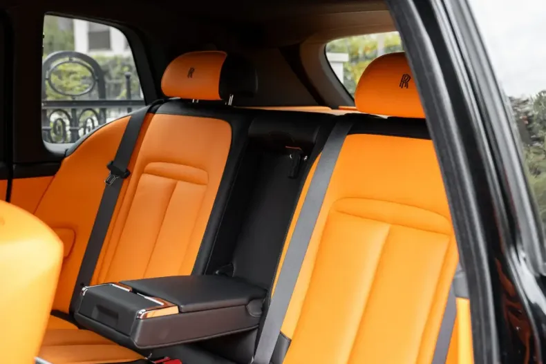 Rolls-Royce Cullinan din 2023 cu 9.500 km - oferta ROL122375 - foto 10