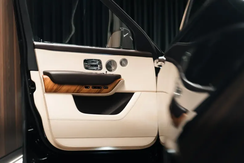 Rolls-Royce Cullinan din 2021 cu 29.000 km - oferta ROL122376 - foto 8