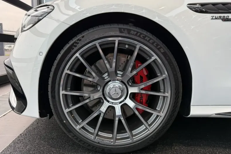 Mercedes-Benz E 53 AMG din 2025 cu 10.000 km - oferta MER122408 - foto 4