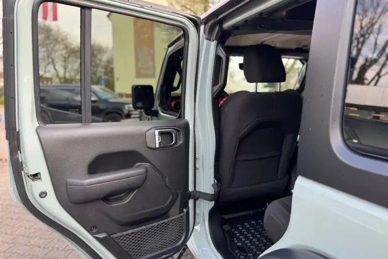 Jeep Wrangler din 2023 cu 41.200 km - oferta JEE122416 - foto 18