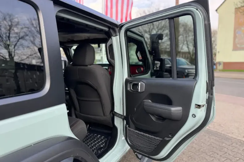 Jeep Wrangler din 2023 cu 41.200 km - oferta JEE122416 - foto 20