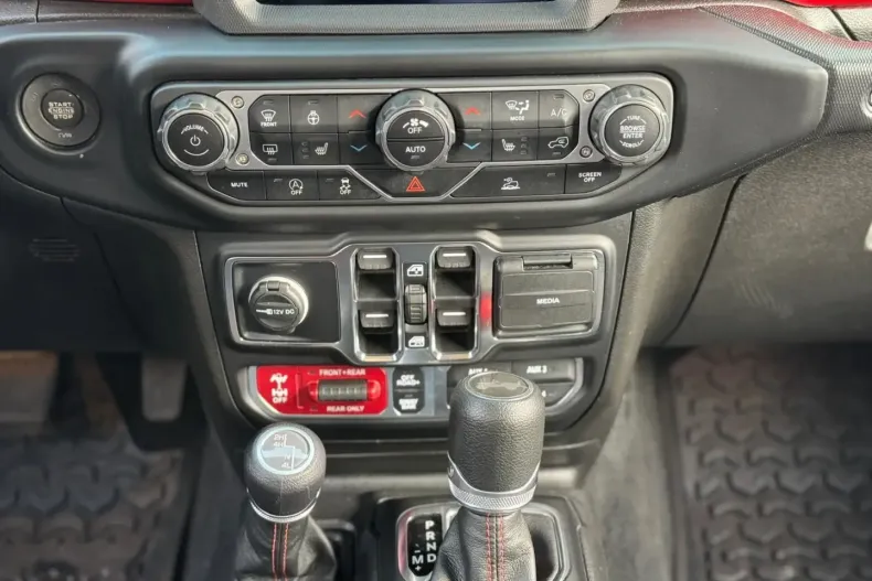 Jeep Wrangler din 2023 cu 41.200 km - oferta JEE122416 - foto 28