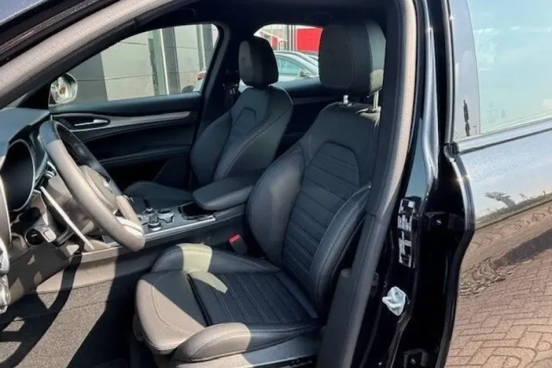 Alfa Romeo Stelvio din 2024 cu 18.888 km - oferta ALF122418 - foto 11