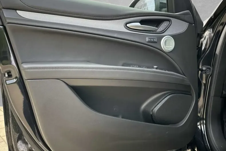 Alfa Romeo Stelvio din 2023 cu 13.000 km - oferta ALF122419 - foto 5