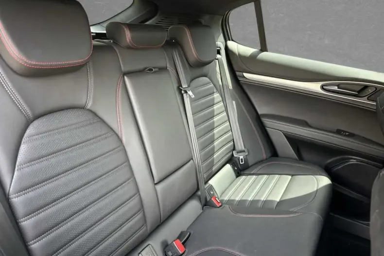 Alfa Romeo Stelvio din 2023 cu 13.000 km - oferta ALF122419 - foto 8