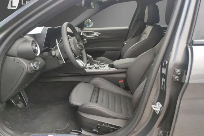 Alfa Romeo Giulia din 2024 cu 5.350 km - oferta ALF122423 - foto 6