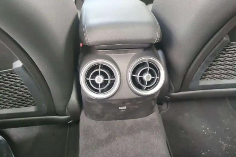 Alfa Romeo Giulia din 2024 cu 5.350 km - oferta ALF122423 - foto 9