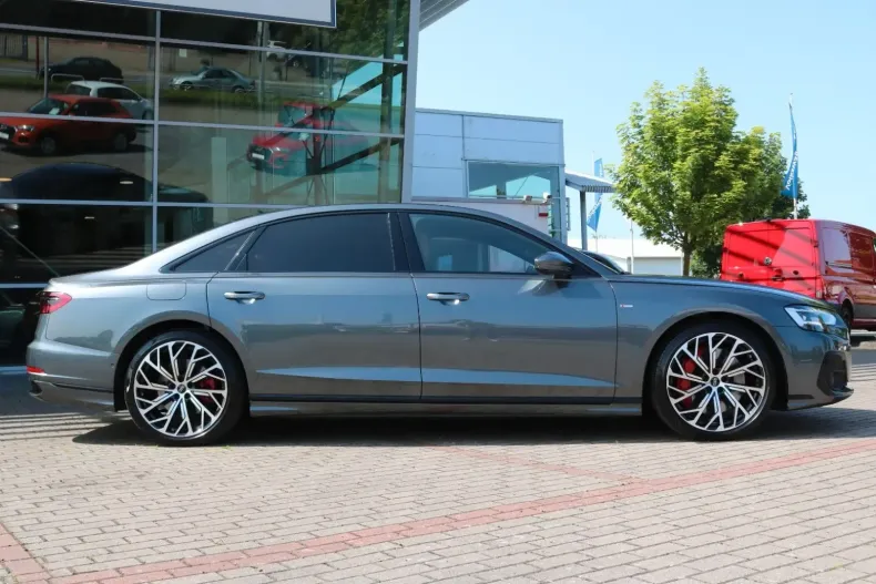 Audi A8 din 2023 cu 49.350 km - oferta AUD122433 - foto 3