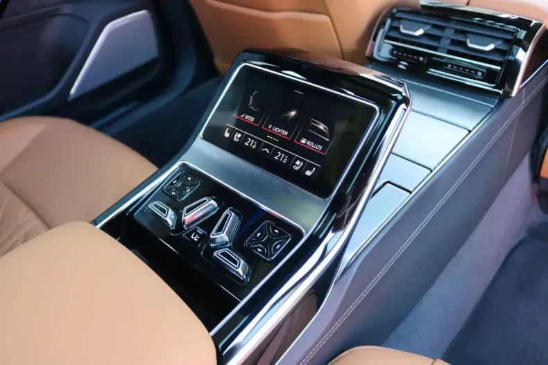 Audi A8 din 2023 cu 49.350 km - oferta AUD122433 - foto 14