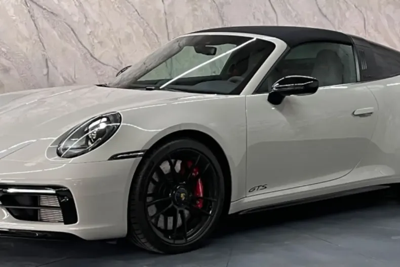 Porsche 911 din 2023 cu 6.000 km - oferta POR122448 - foto 2