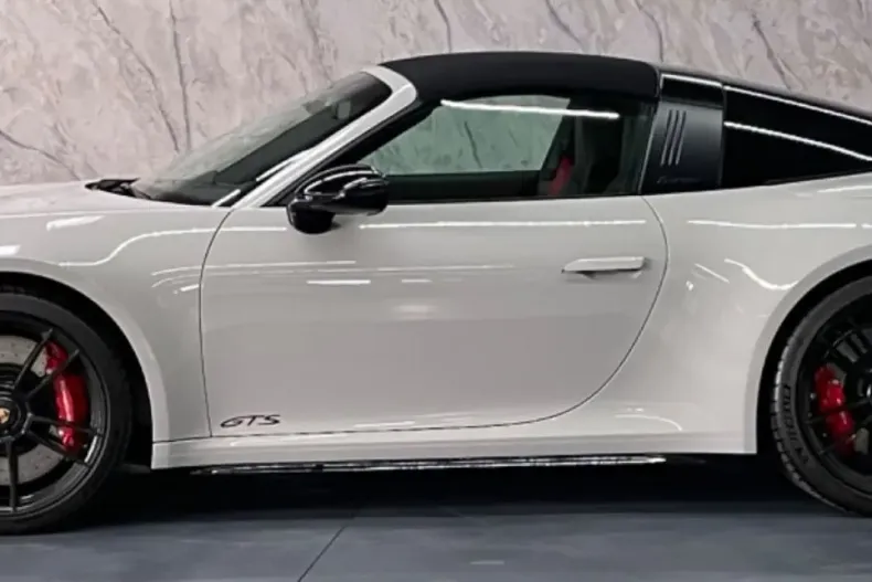 Porsche 911 din 2023 cu 6.000 km - oferta POR122448 - foto 3