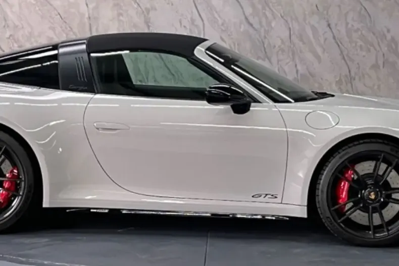 Porsche 911 din 2023 cu 6.000 km - oferta POR122448 - foto 7