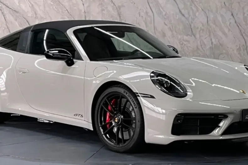 Porsche 911 din 2023 cu 6.000 km - oferta POR122448 - foto 8
