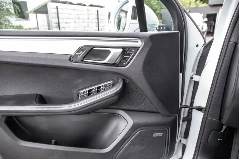 Porsche Macan din 2020 cu 80.000 km - oferta POR122450 - foto 8