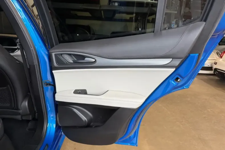 Alfa Romeo Stelvio din 2021 cu 74.490 km - oferta ALF122458 - foto 21