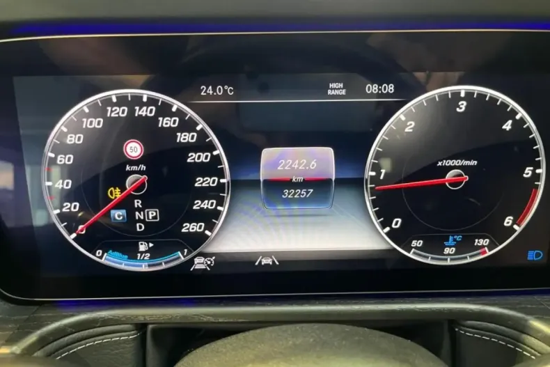 Mercedes-Benz G 400 din 2023 cu 32.257 km - oferta MER122480 - foto 9