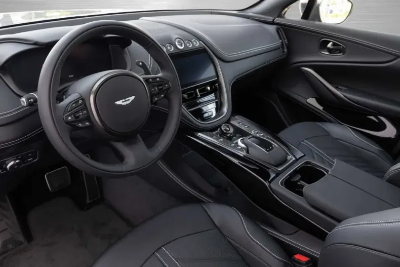 Aston Martin DBX din 2024 cu 15.100 km - oferta AST122484 - foto 3
