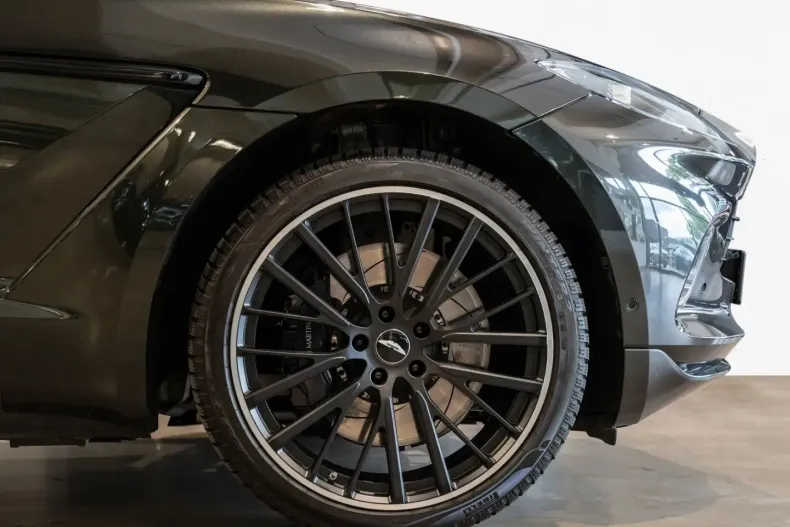 Aston Martin DBX din 2024 cu 24.685 km - oferta AST122485 - foto 4