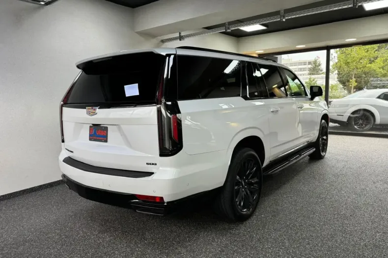 Cadillac Escalade din 2022 cu 42.566 km - oferta CAD122488 - foto 7