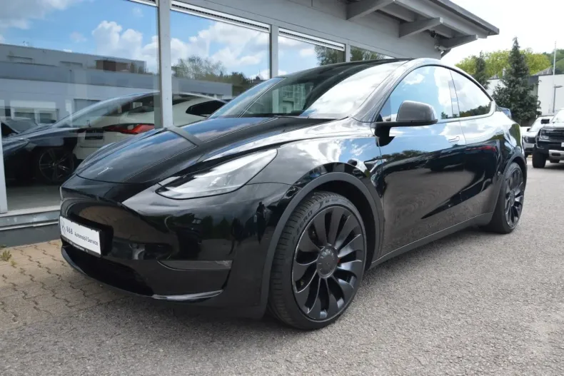 Tesla Model Y din 2022 cu 61.561 km - oferta TES122501 - foto 1